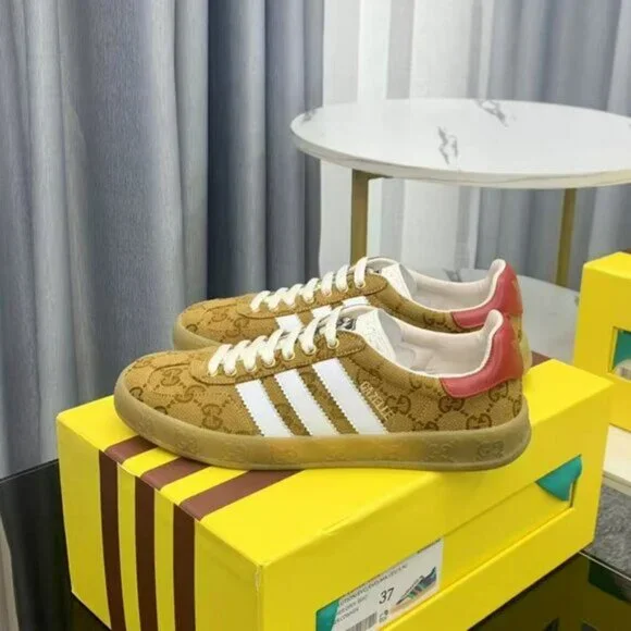 Adidas x Gucci Gazelle Sneaker Tan Monogram - Picture 4 of 8